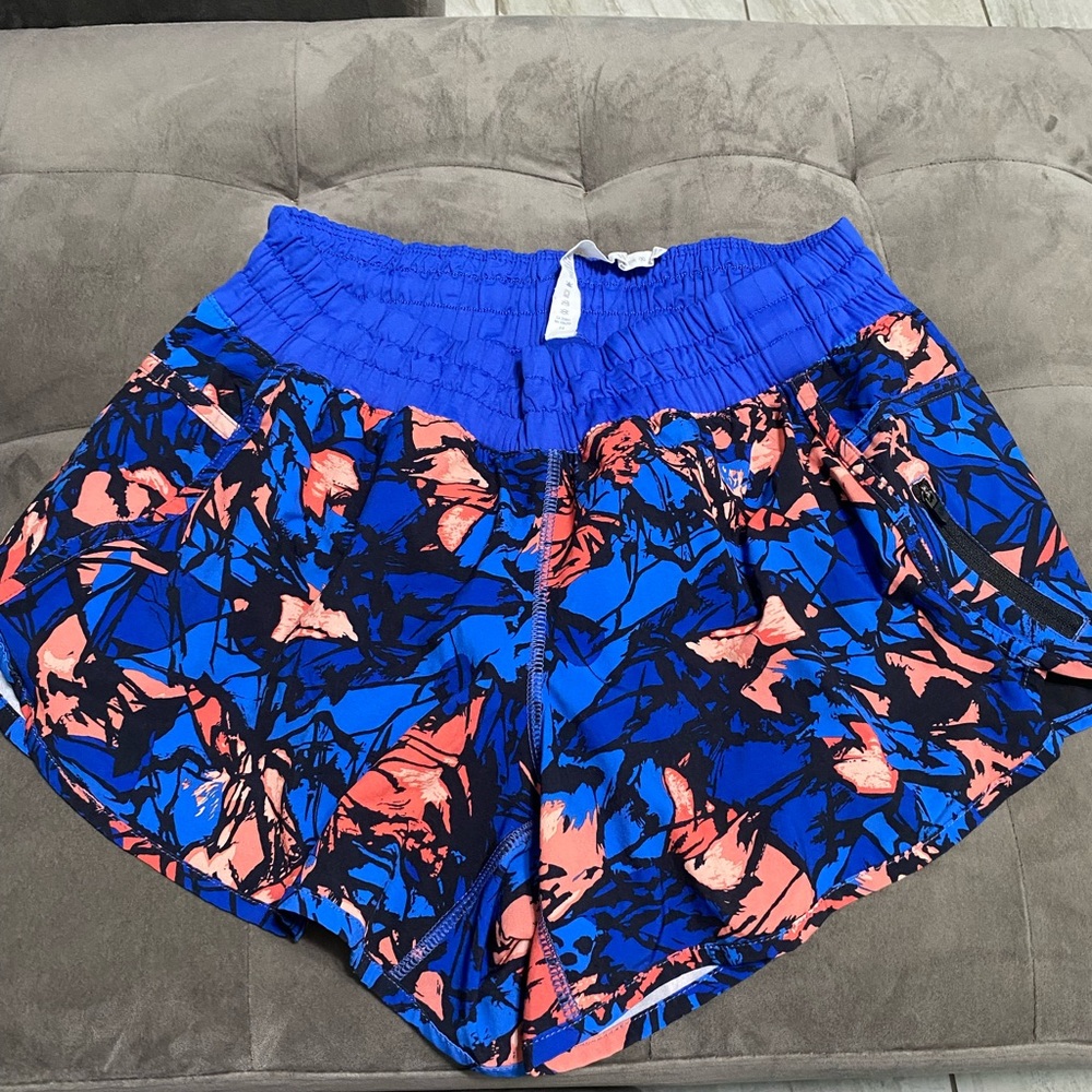 Lululemon track short sz 12